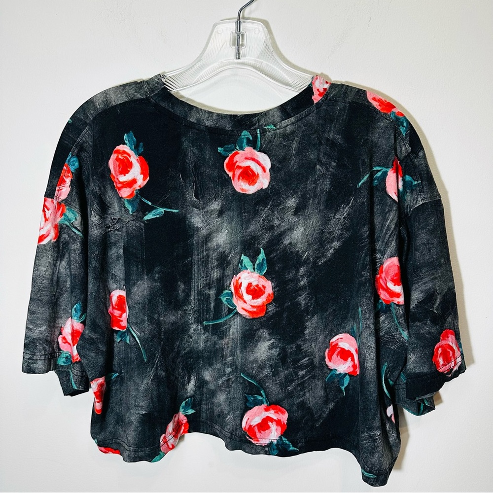 MOSCHINO COUTURE
Moschino Couture cropped t-shirt with logo size M - Picture 7 of 7